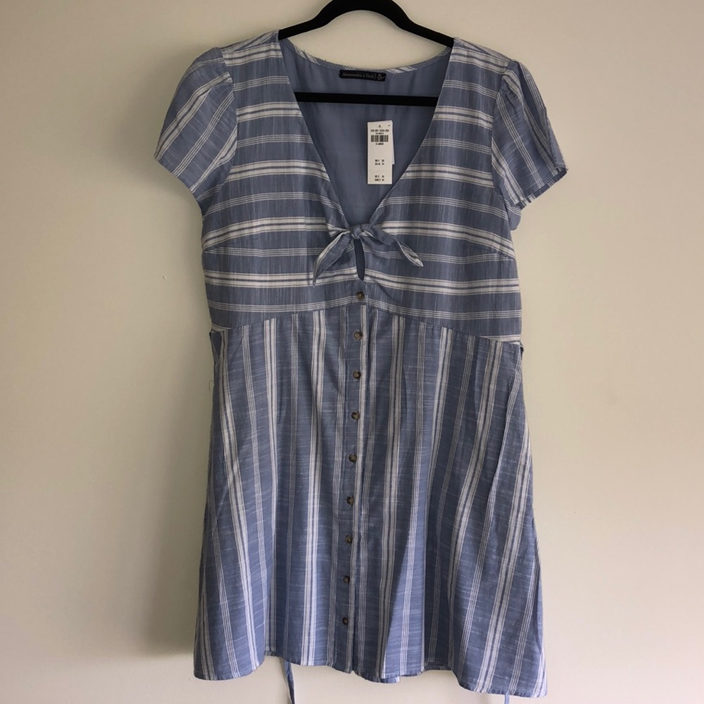 Abercrombie cornflower blue striped dress